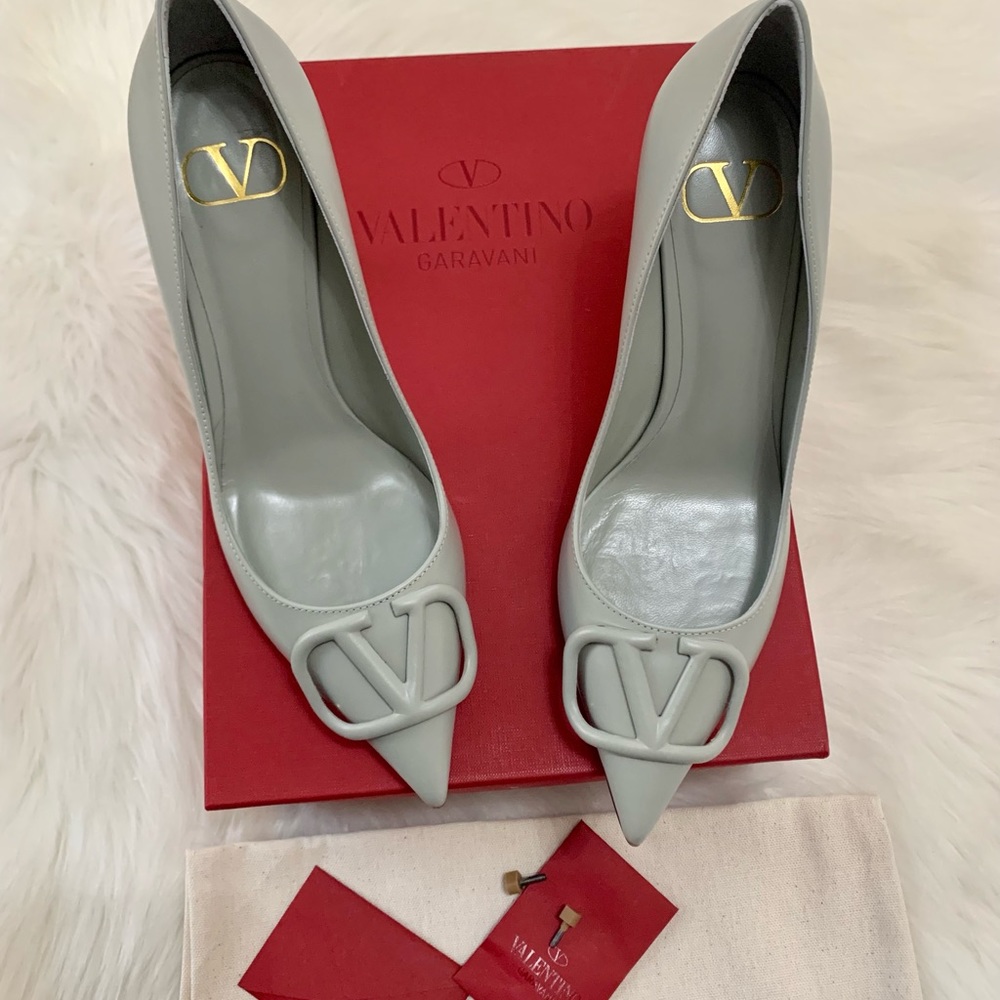 Valentino Grey VLogo Pumps - Picture 2 of 10